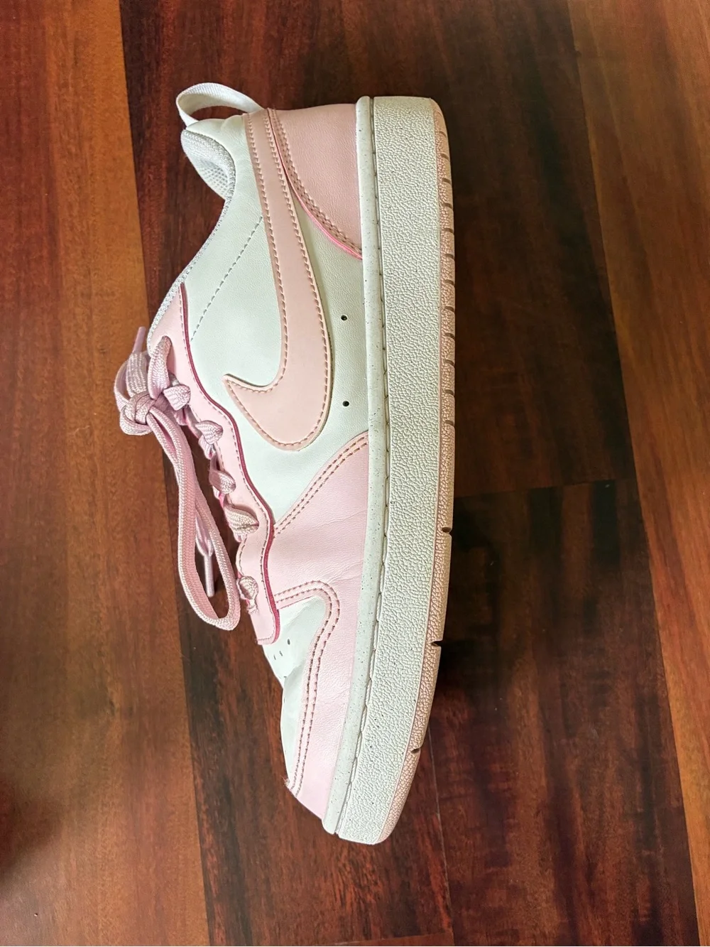 Nike Court Borough Low 2 SE (GS) in the White/Pink Foam 7Y